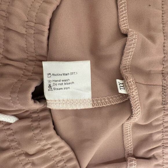 NWT (XXL) Pink Retro Athletic Shorts - Dolphin Hem, Pockets, White Trim - Picture 4 of 5